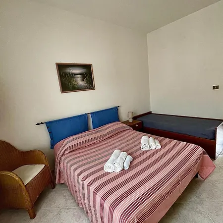 Mistral's House דירה *