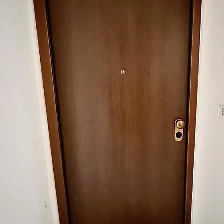 Mistral's House דירה